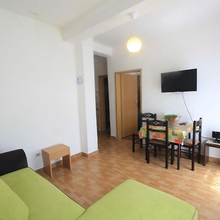 Apartments Olga Virpazar Luaran gambar