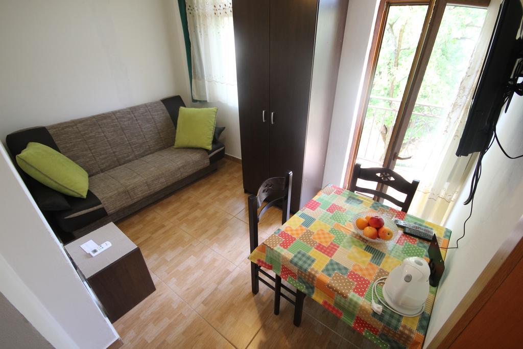 Apartments Olga Virpazar Luaran gambar