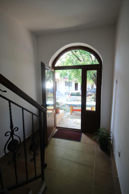 Apartments Olga Virpazar Luaran gambar