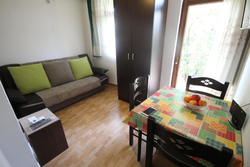 Apartments Olga Virpazar Luaran gambar