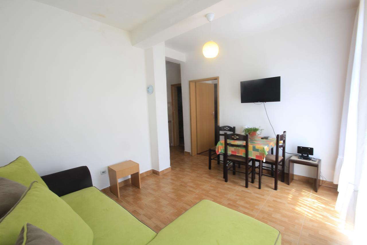 Apartments Olga Virpazar Luaran gambar