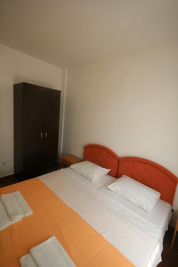 Apartments Olga Virpazar Luaran gambar